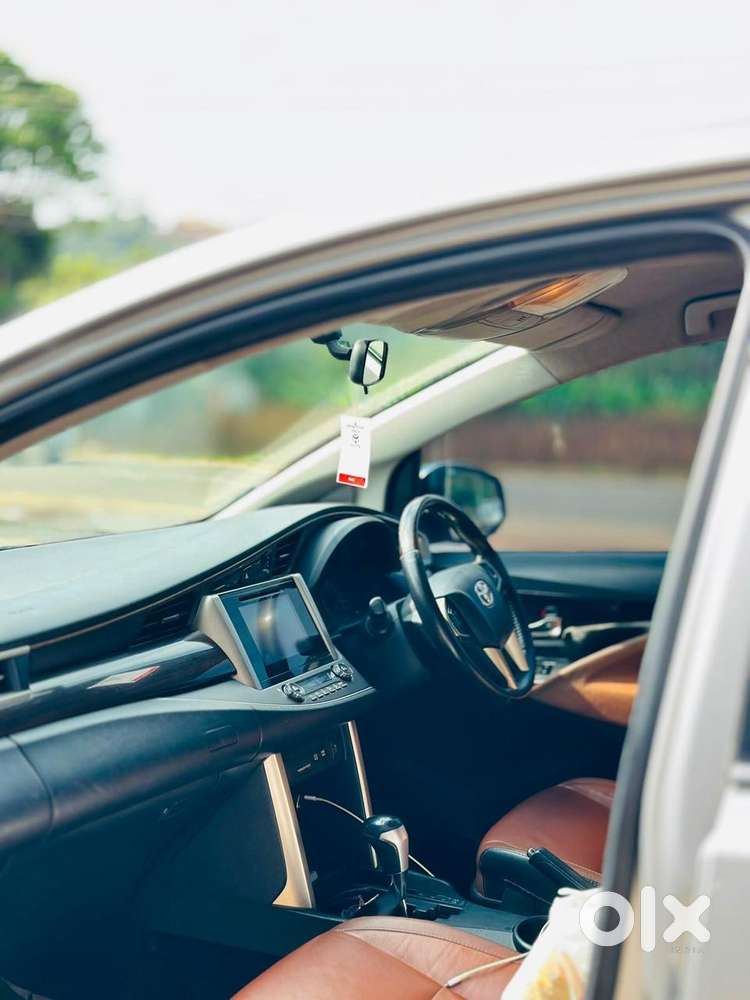 Toyota Innova Crysta 2.8z Automatic, 2018, Petrol