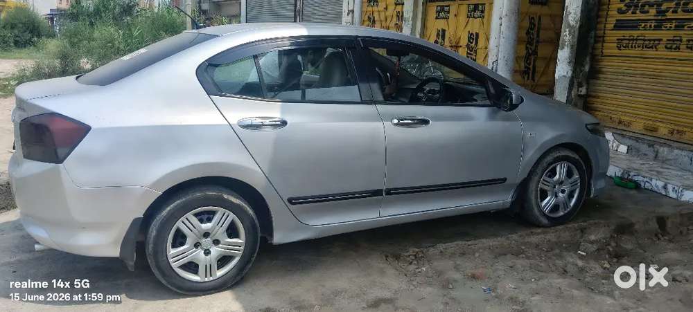 Honda City Zx 2010 Petrol Vtec Plus