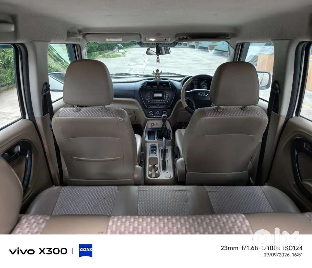 2018 Mahindra Tuv300 T6+ Diesel | 2nd Owner