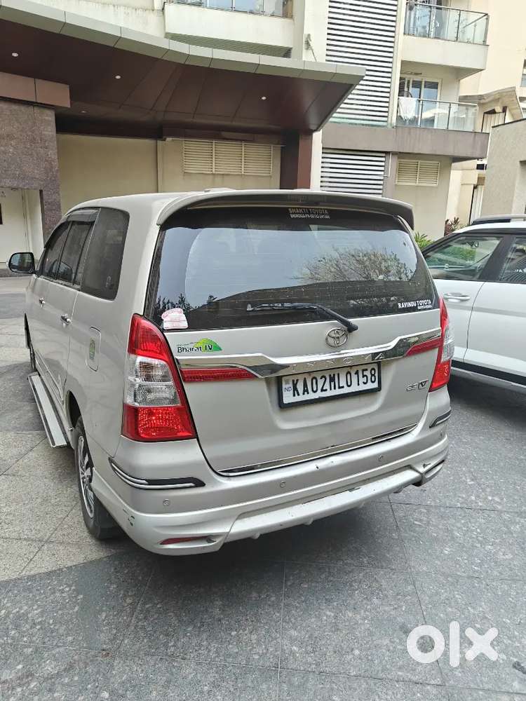 Toyota Innova 2015 Diesel 124800 Km Driven