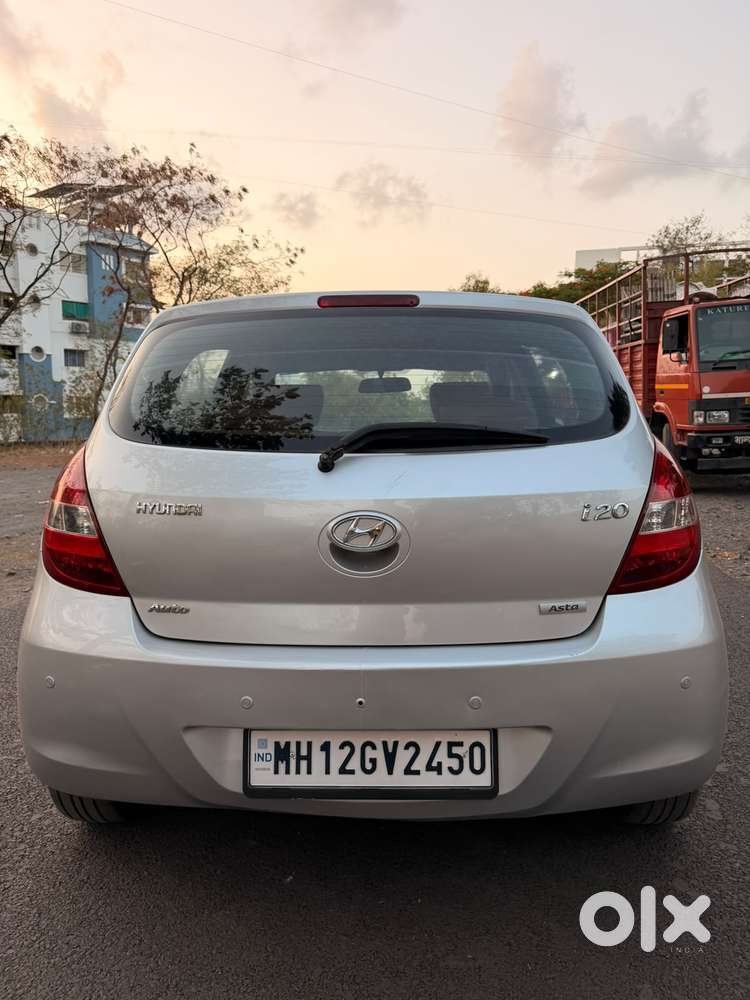 Hyundai I20 1.4 Asta (at), 2011, Petrol