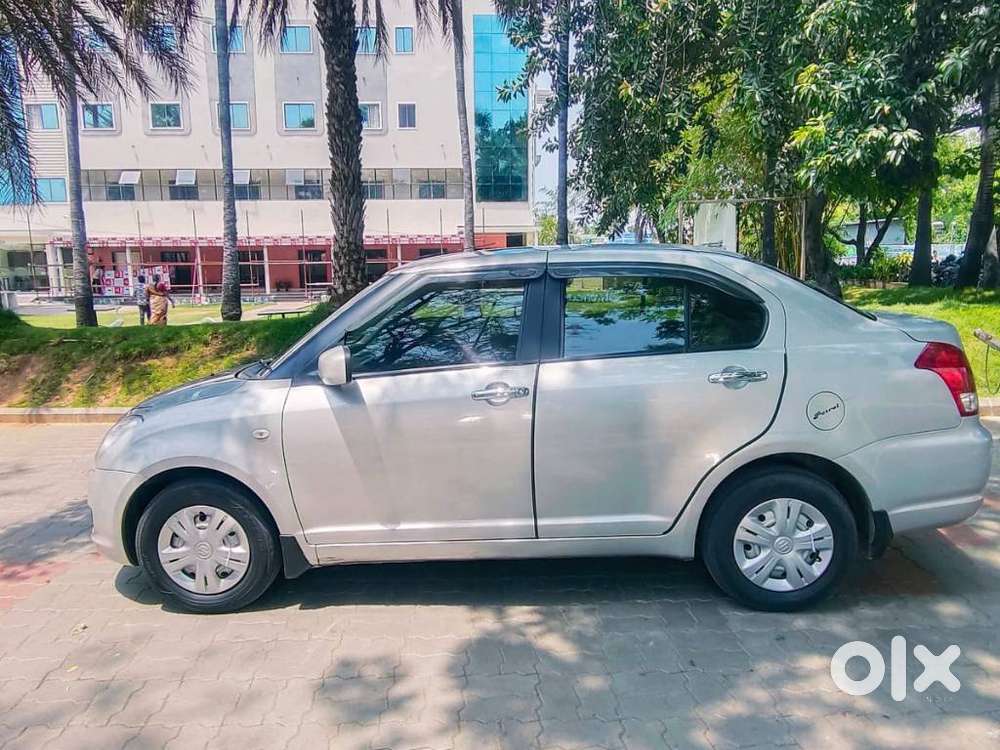 Maruti Suzuki Swift Dzire Lxi Option, 2010, Petrol