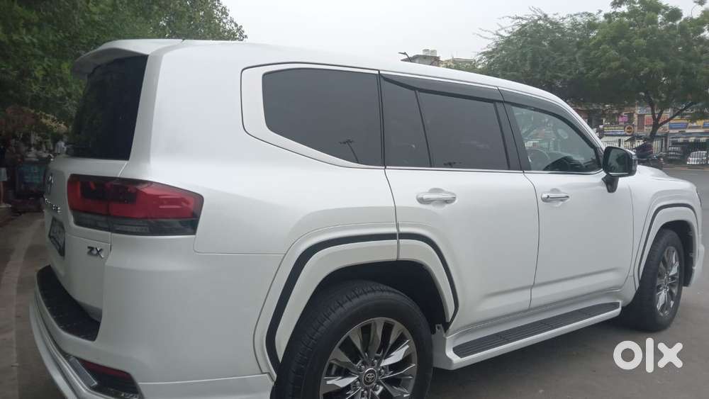 Toyota Land Cruiser Zx Petrol, 2025, Petrol