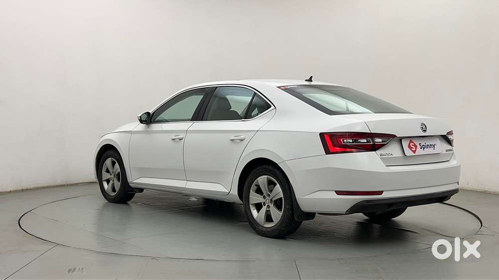 Skoda Superb [ ] 1.8 Style Tsi At, 2017, Petrol