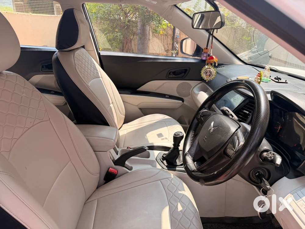 Mahindra Xuv300 Turbosport 2024 Petrol Well Maintained