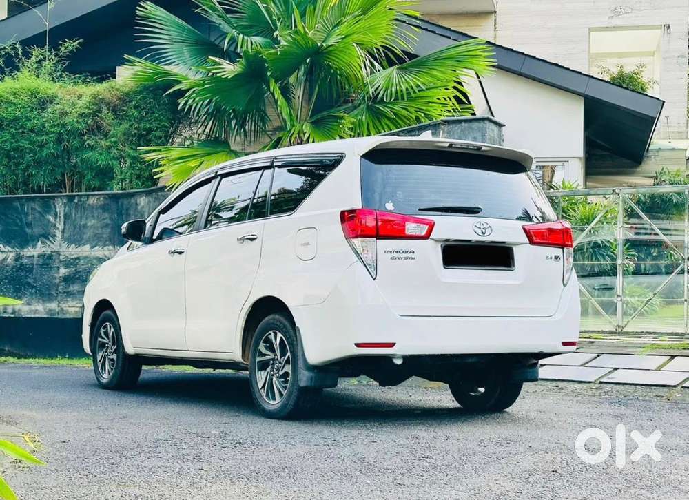 Toyota Innova Crysta 2020