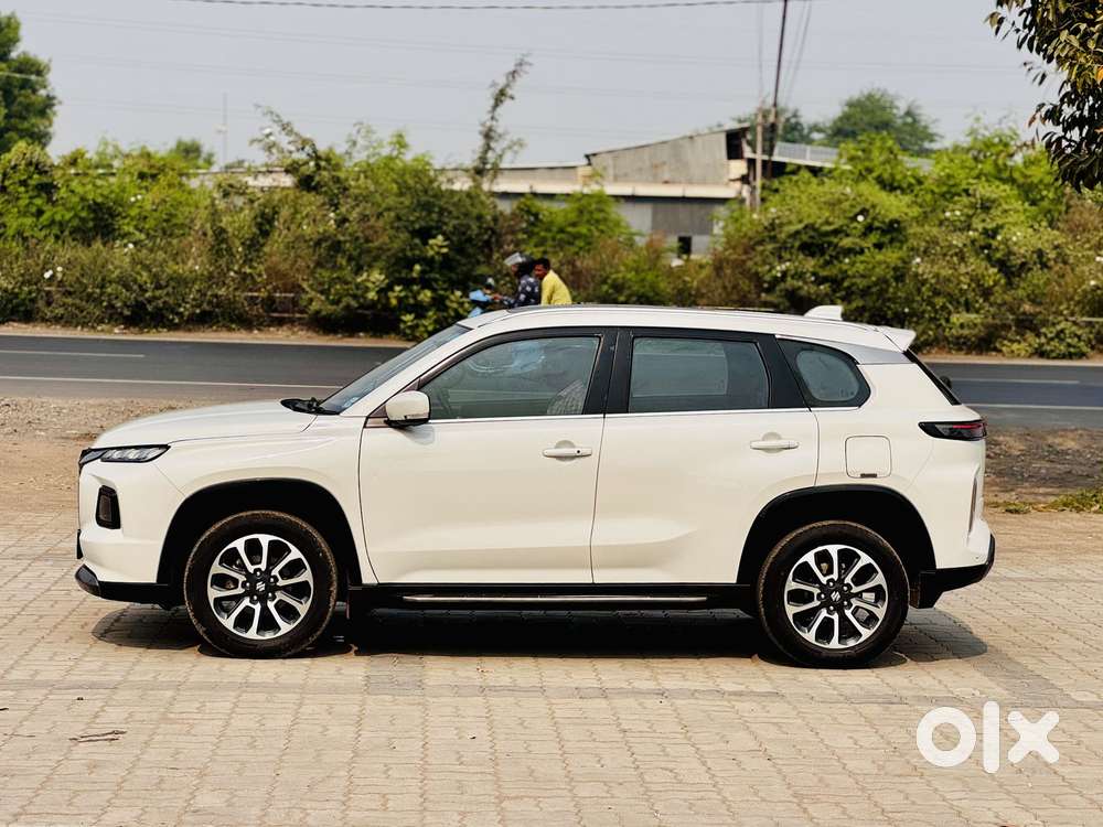 Maruti Suzuki Grand Vitara 1.5 Zeta Plus Dual Tone Intelligent Hybri..