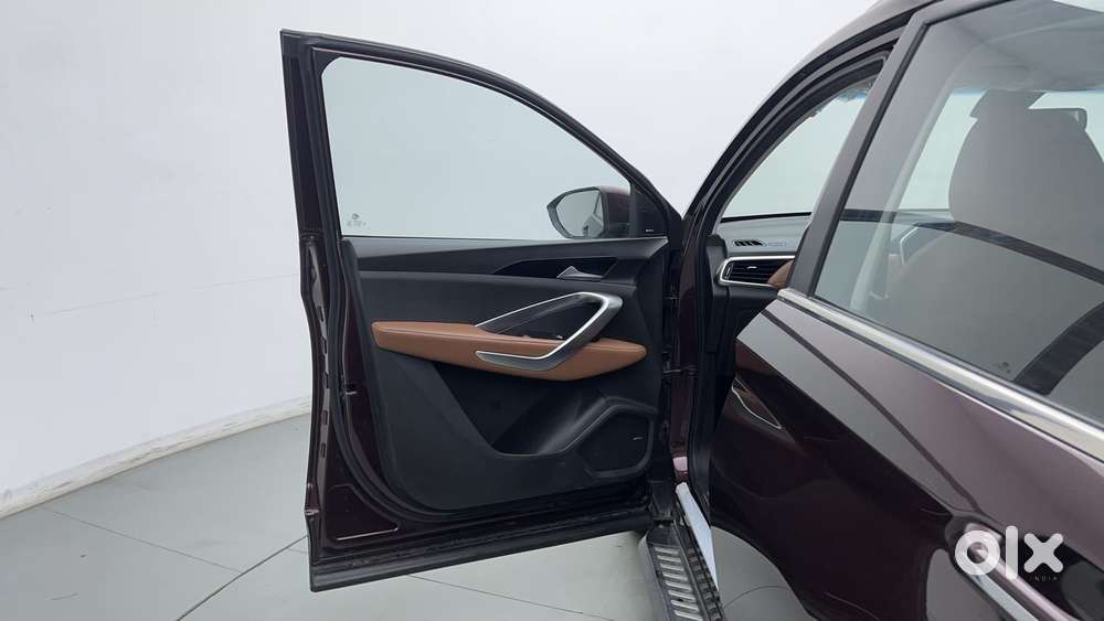 Mg Hector Plus 1.5 Sharp Turbo Cvt 6 Str, 2022, Petrol
