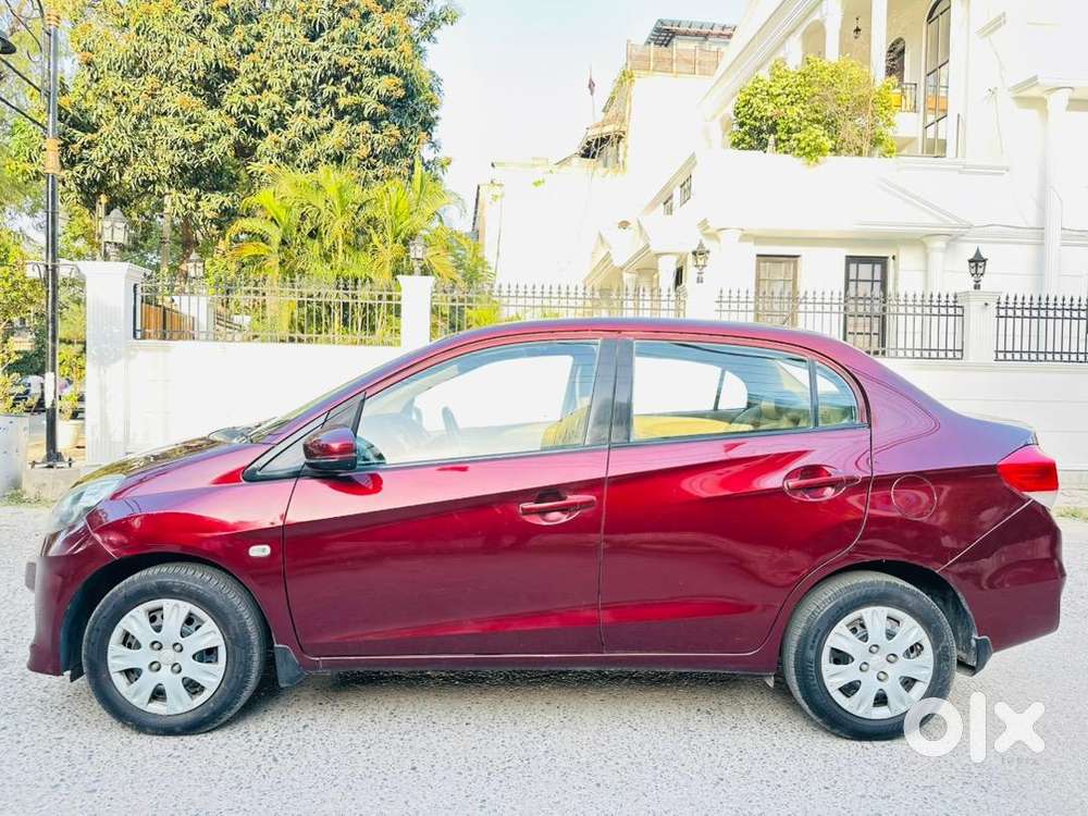 Honda Amaze 2015 March Petrol Well Maintained