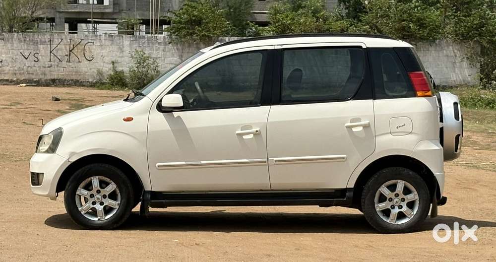 Mahindra Quanto C8, 2013, Diesel