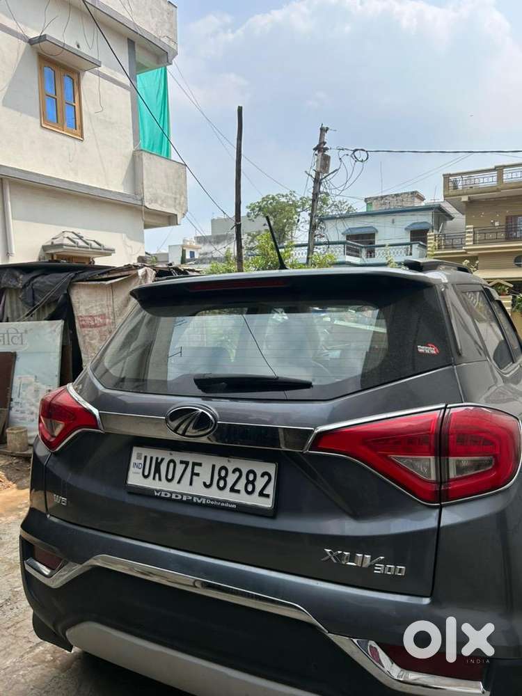 Mahindra Xuv300 Turbosport Petrol Well Maintained