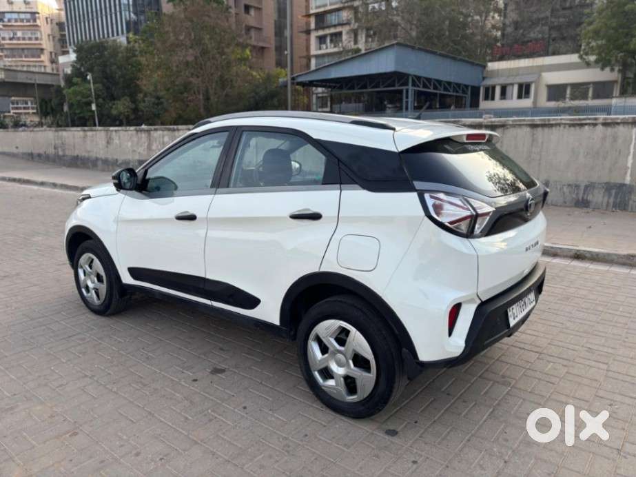 Tata Nexon 1.2 Revotron Xma Amt (s), 2021, Petrol