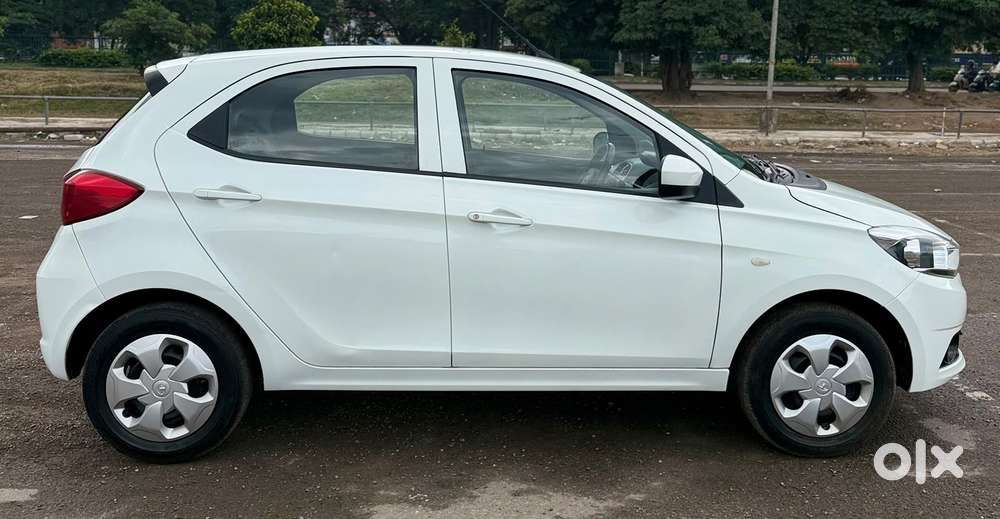 Tata Tiago 1.2 Revotron Xta, 2018
