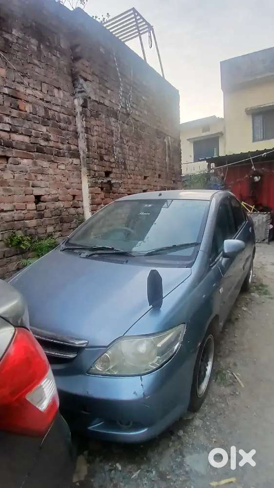 Condition 1no Alloy Wheel 100000 Km Driven