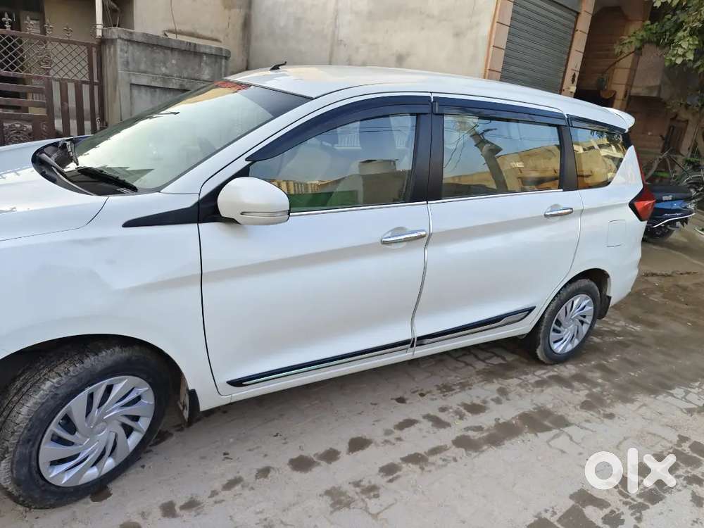 Maruti Suzuki Ertiga 2024 Petrol 26000 Km Driven