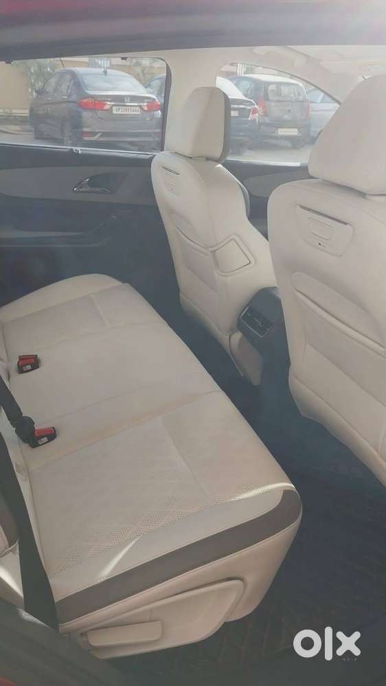 Red Xev 9e 2025 Pack 3 (topmost Model)model 13000km