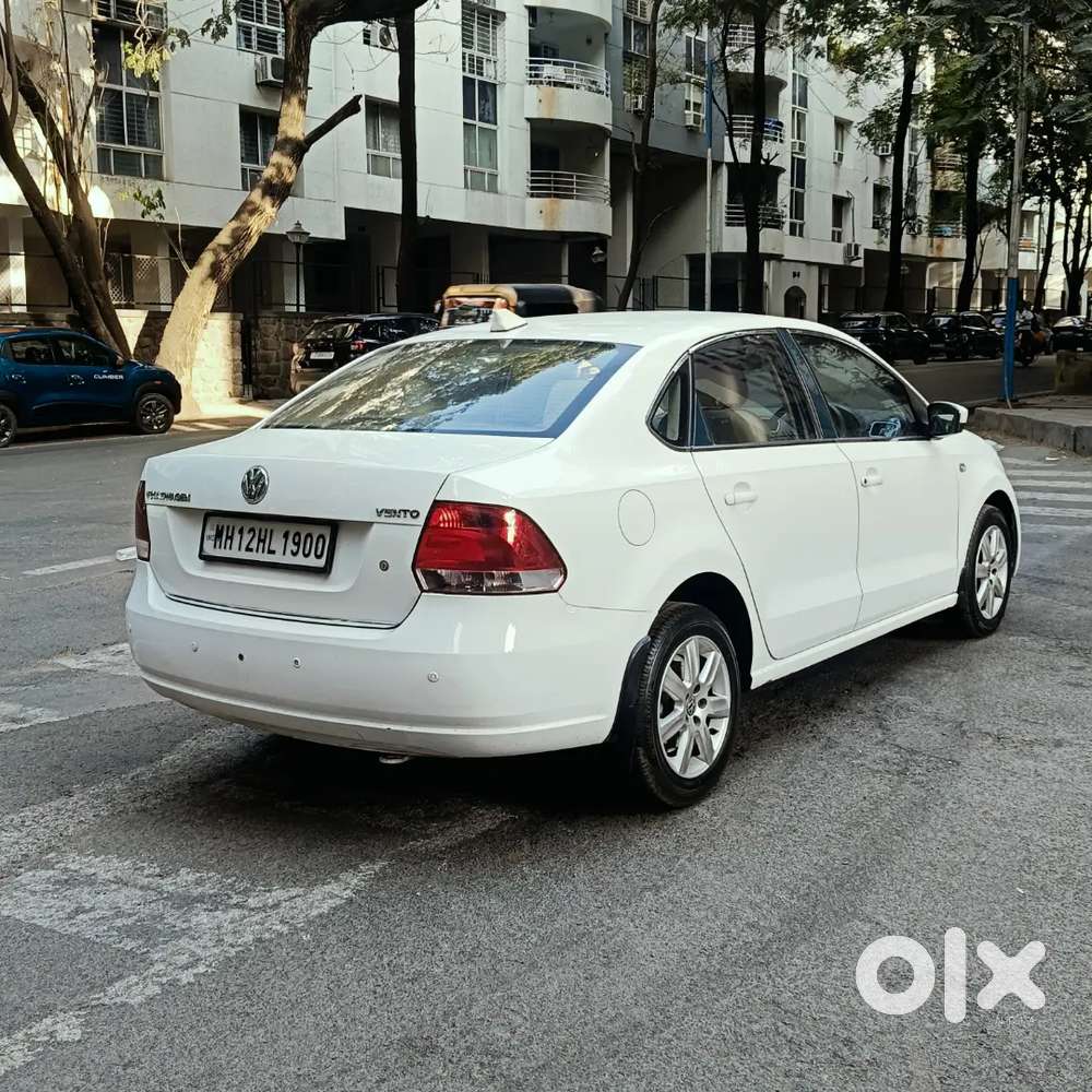Volkswagen Vento Automatic Highline 2011 Nov.