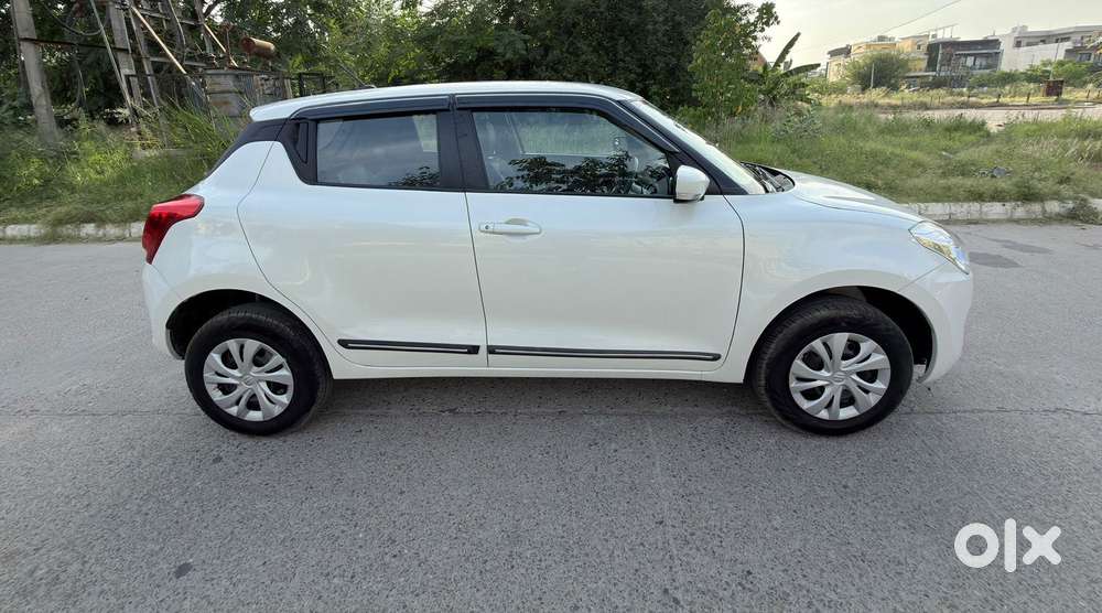 Maruti Suzuki Swift 1.2 Vxi (o), 2023, Petrol
