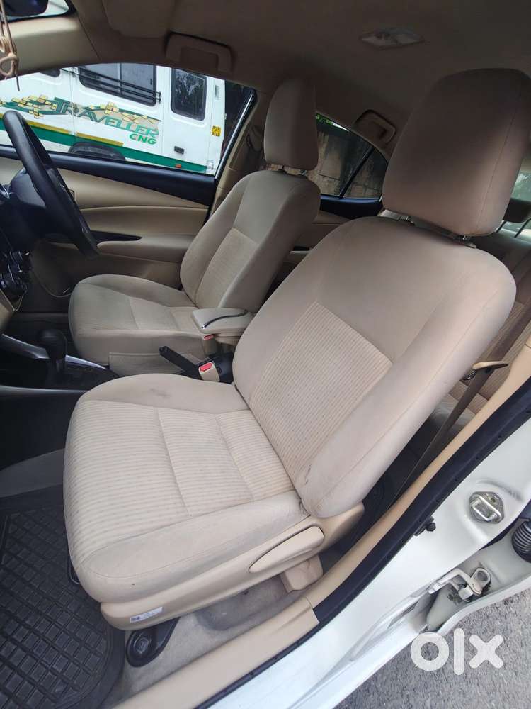 Toyota Yaris Ativ J Cvt, 2021, Petrol