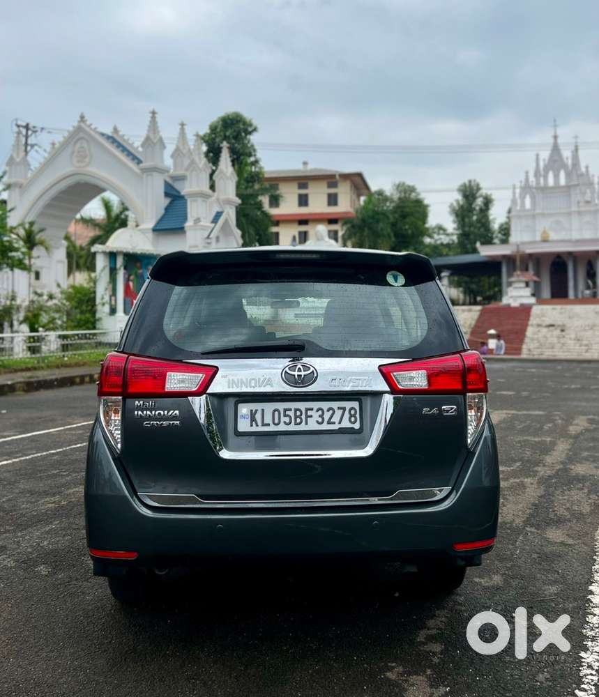 Toyota Innova Crysta 2016