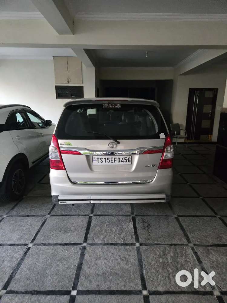 Toyota Innova 2015