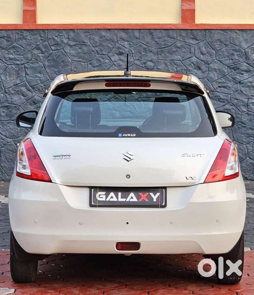 Maruti Suzuki Swift Lxi Option Sp Limited Edition, 2015, Petrol