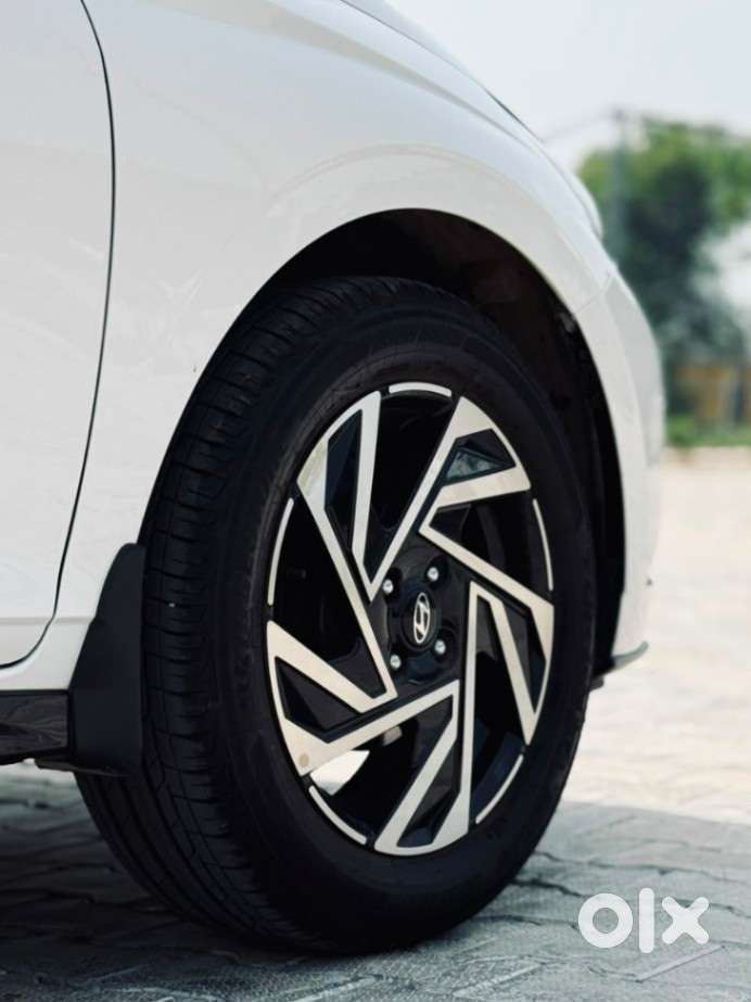 Hyundai I20 Asta (o) 1.2 Mt Dual Tone, 2025, Petrol