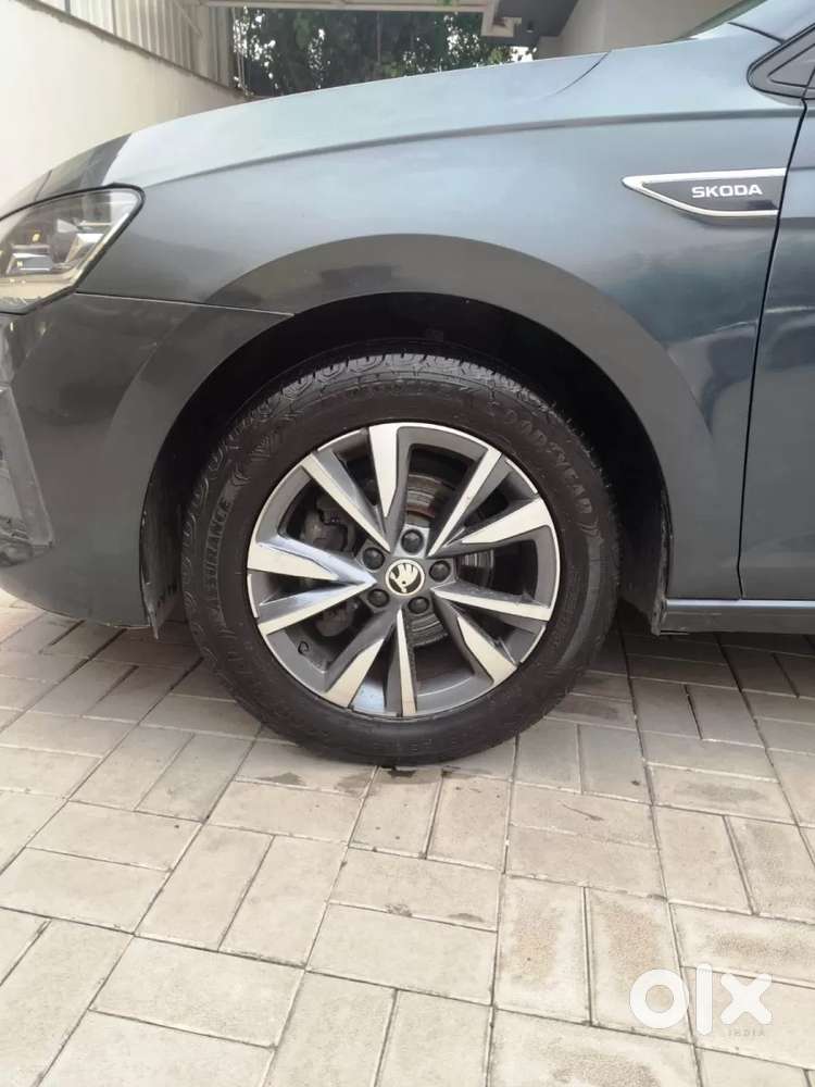 Skoda Slavia Style 1.0l Tsi At, 2022, Petrol