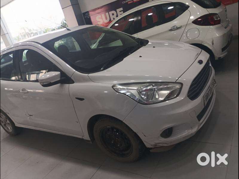 Ford Figo 2012-2015 Petrol Titanium, 2017