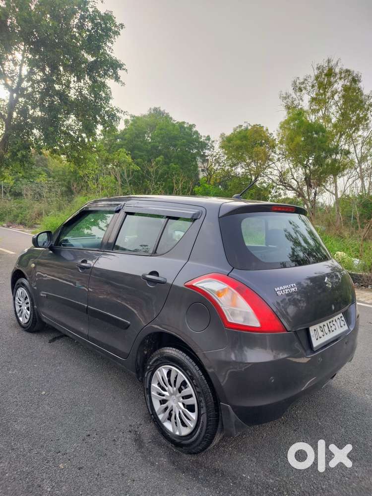 Maruti Suzuki Swift Lxi Option, 2015, Petrol
