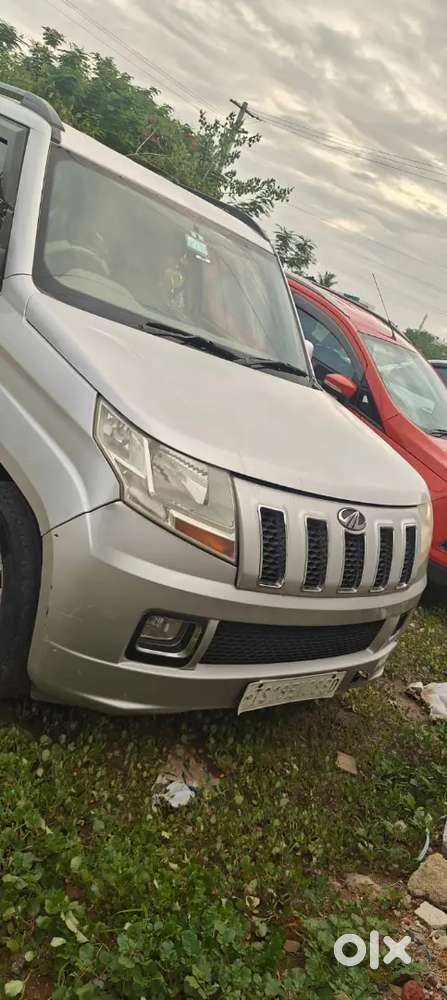 Mahindra Tuv 300 2016 Diesel Amt