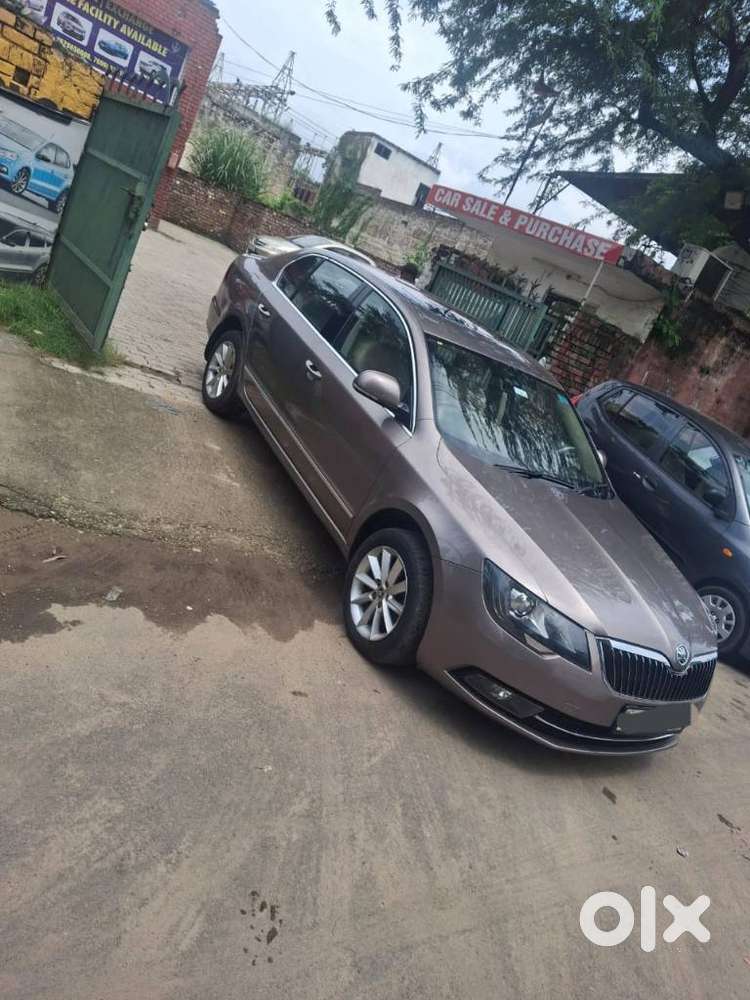 Skoda Superb [2014-2016] 1.8 Style Tsi At, 2014, Petrol