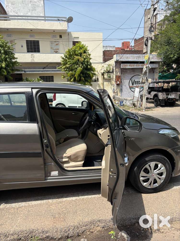 Maruti Suzuki Dzire 1.2 Vxi, 2015, Petrol