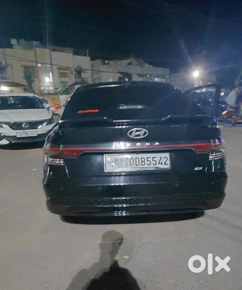 Hyundai Verna Petrol Mt 2025 Variant