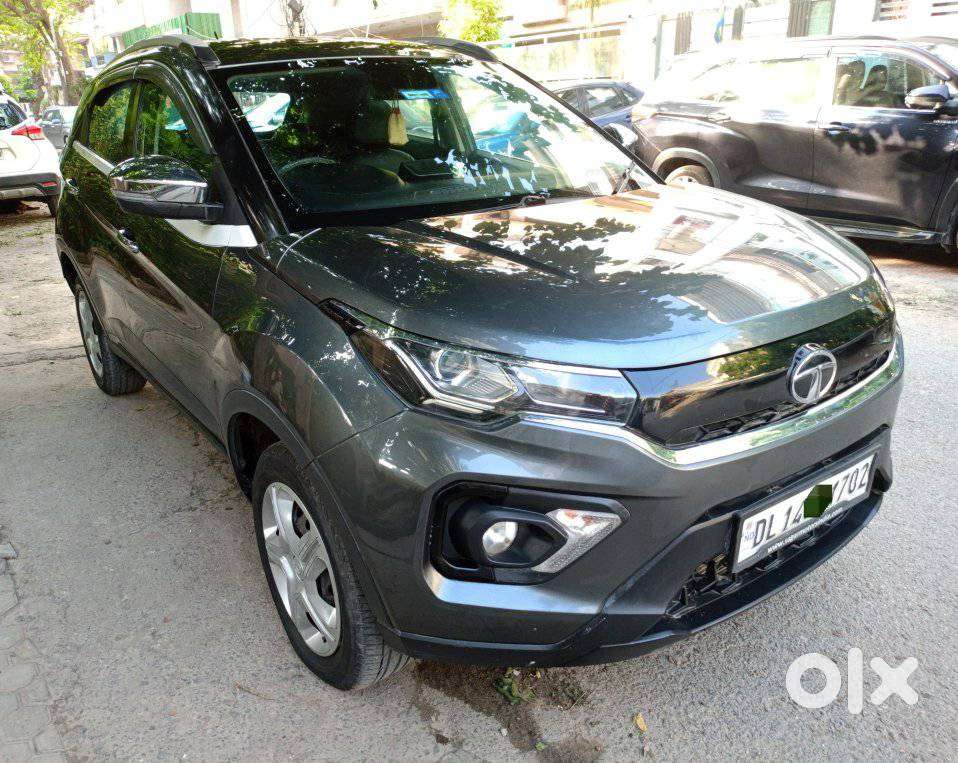 Tata Nexon 1.5 Revotorq Xm (s), 2022, Petrol