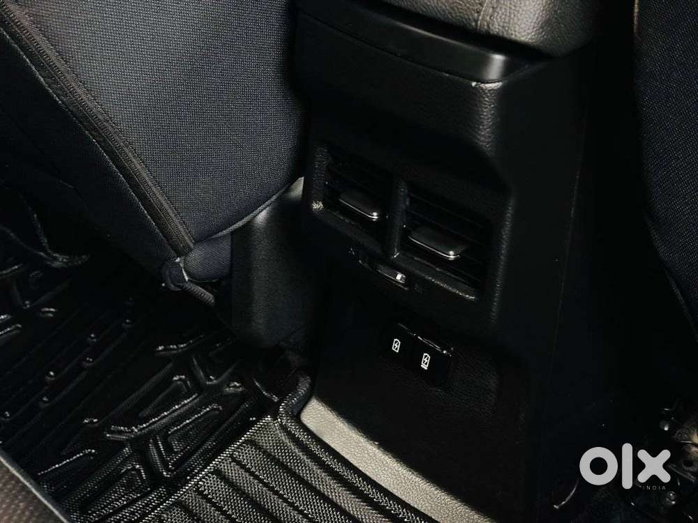 Maruti Suzuki Brezza Zxi Plus Smart Hybrid, 2025, Petrol
