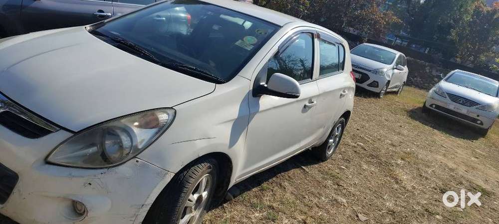 Hyundai I20 2010-2012 1.2 Sportz, 2011, Petrol