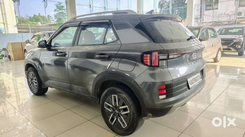 Hyundai Venue 1.0 S (o) Turbo Dct, 2022, Petrol
