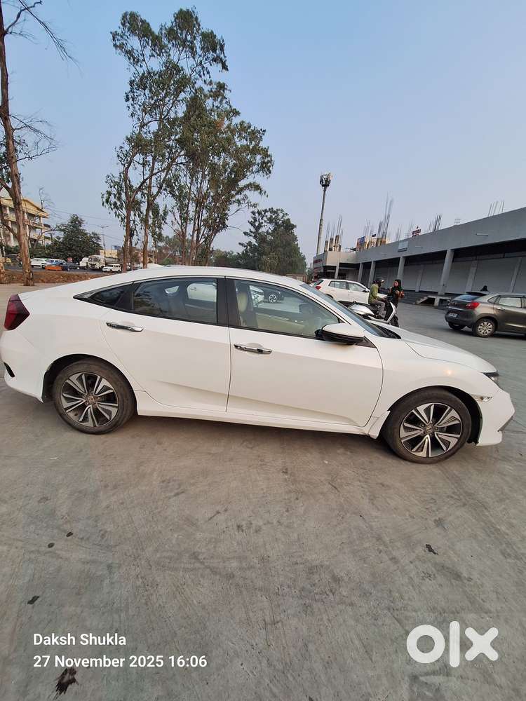Honda Civic 1.8 V Mt Sunroof, 2019, Petrol