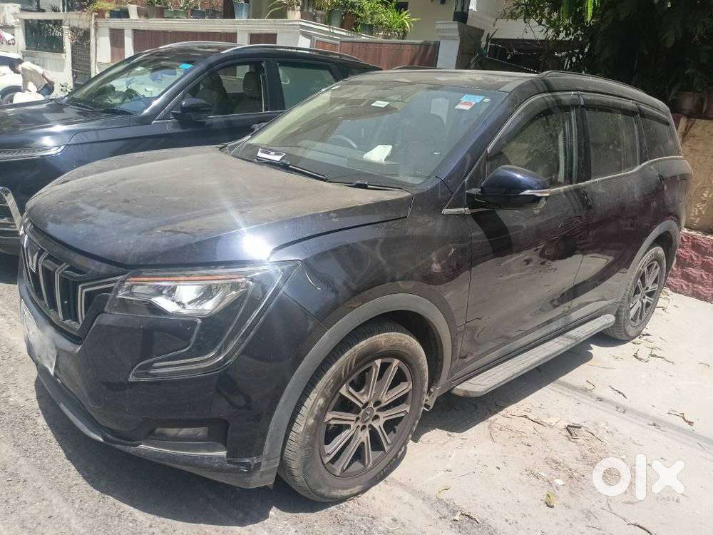 Mahindra Xuv700 2.0 Ax 7 Petrol At Str, 2024, Petrol