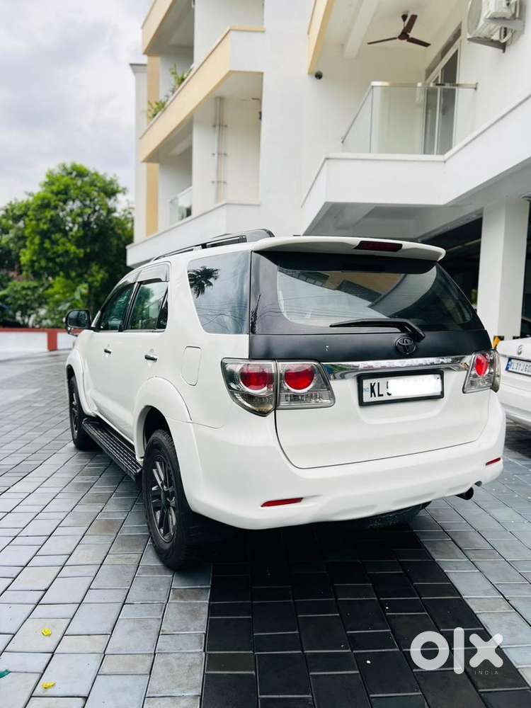 Toyota Fortuner 2012