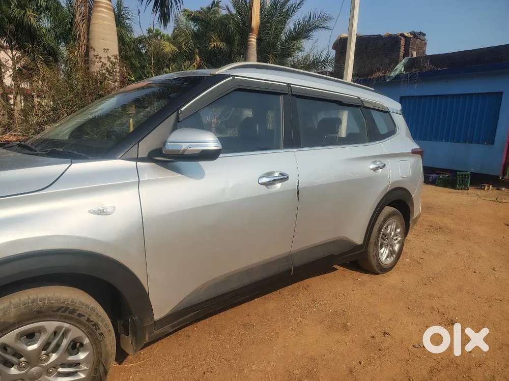Kia Carens 2022 Petrol Good Condition