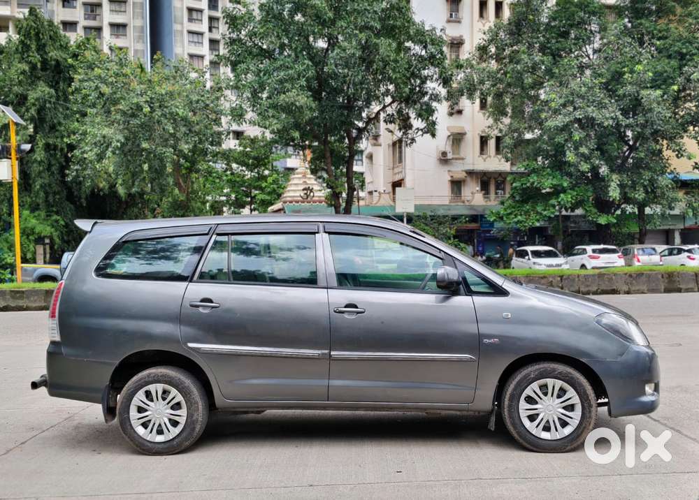 Toyota Innova 2004-2011 2.5 G4 Diesel 8-seater, 2010, Diesel