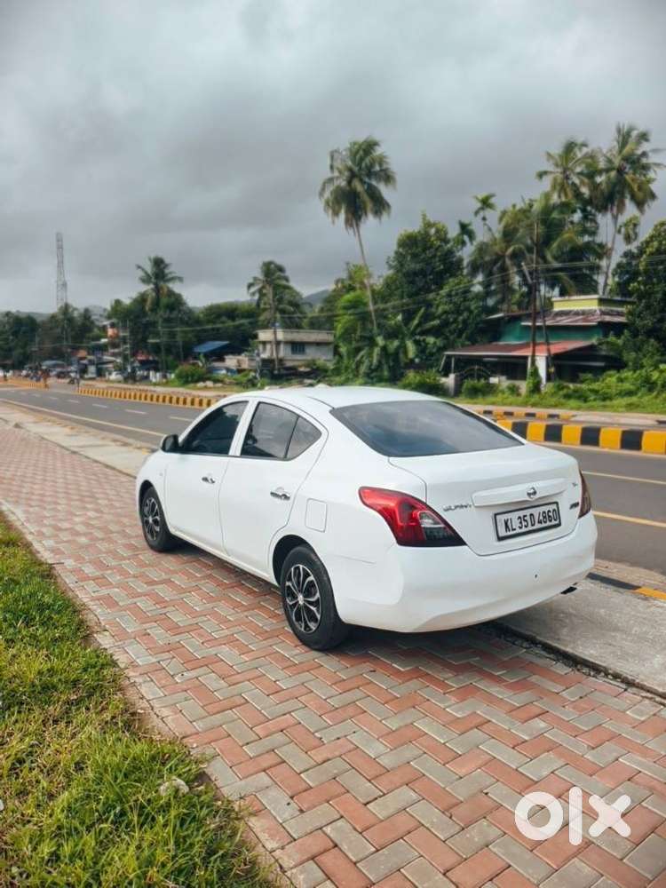 Nissan Sunny, 2012, Diesel