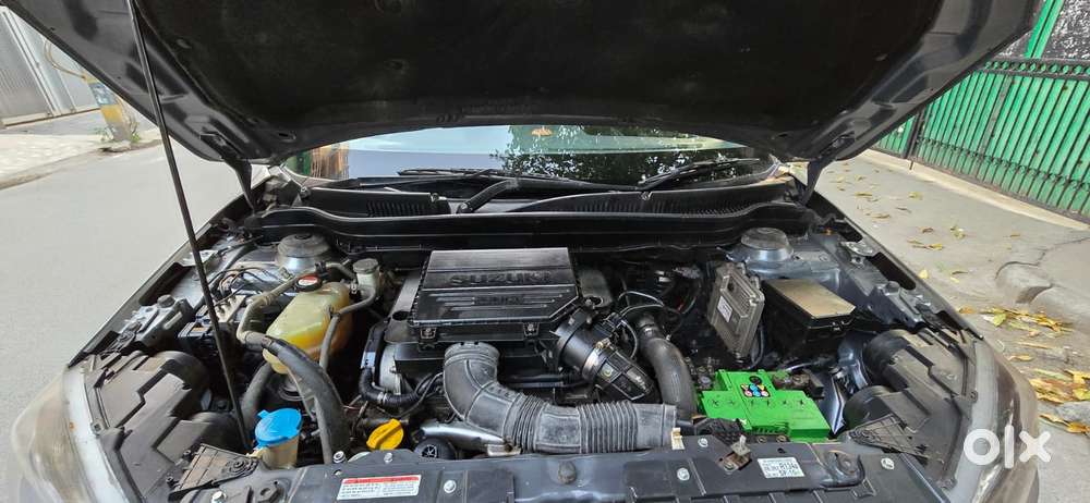 Maruti Suzuki Brezza Zdi+ Dual Tone, 2017, Diesel