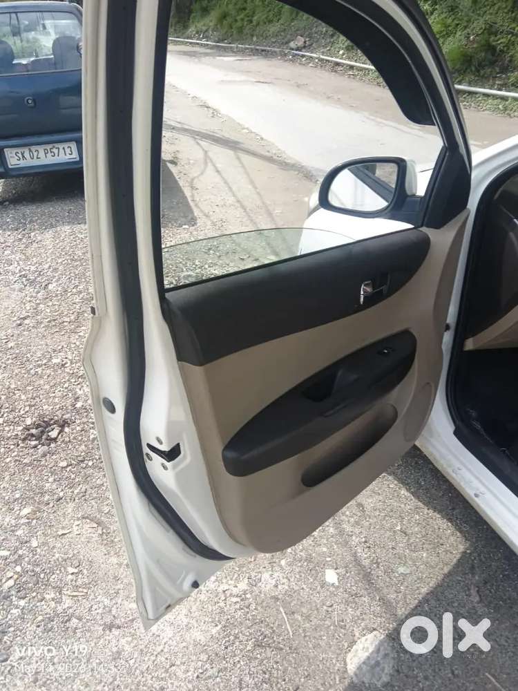 Hyundai I20 2013 Petrol 450000 Km Driven Abs