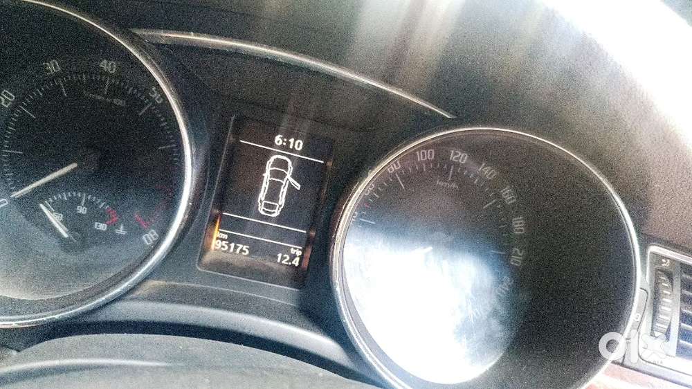 Skoda Superb Elegance 2011