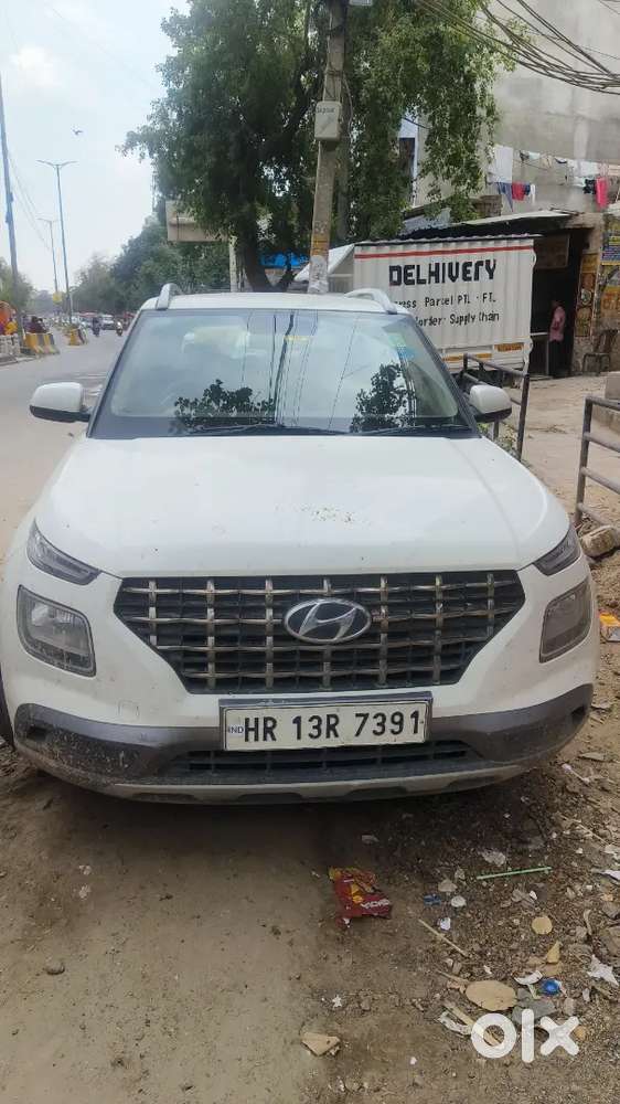 Hyundai Venue 2021 Petrol 116000 Km Driven