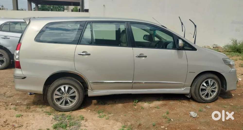 Toyota Innova Hycross 2015 Diesel 260063 Km Driven