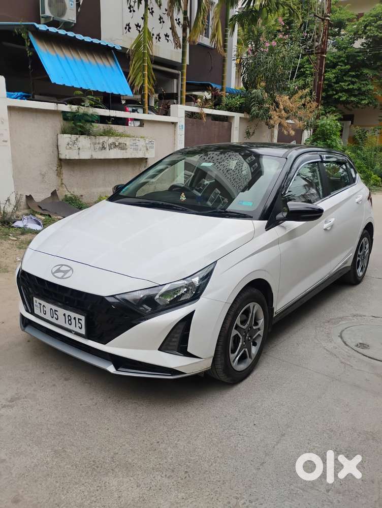 Hyundai I20 Sportz 1.2 Mt Dual Tone, 2024, Petrol